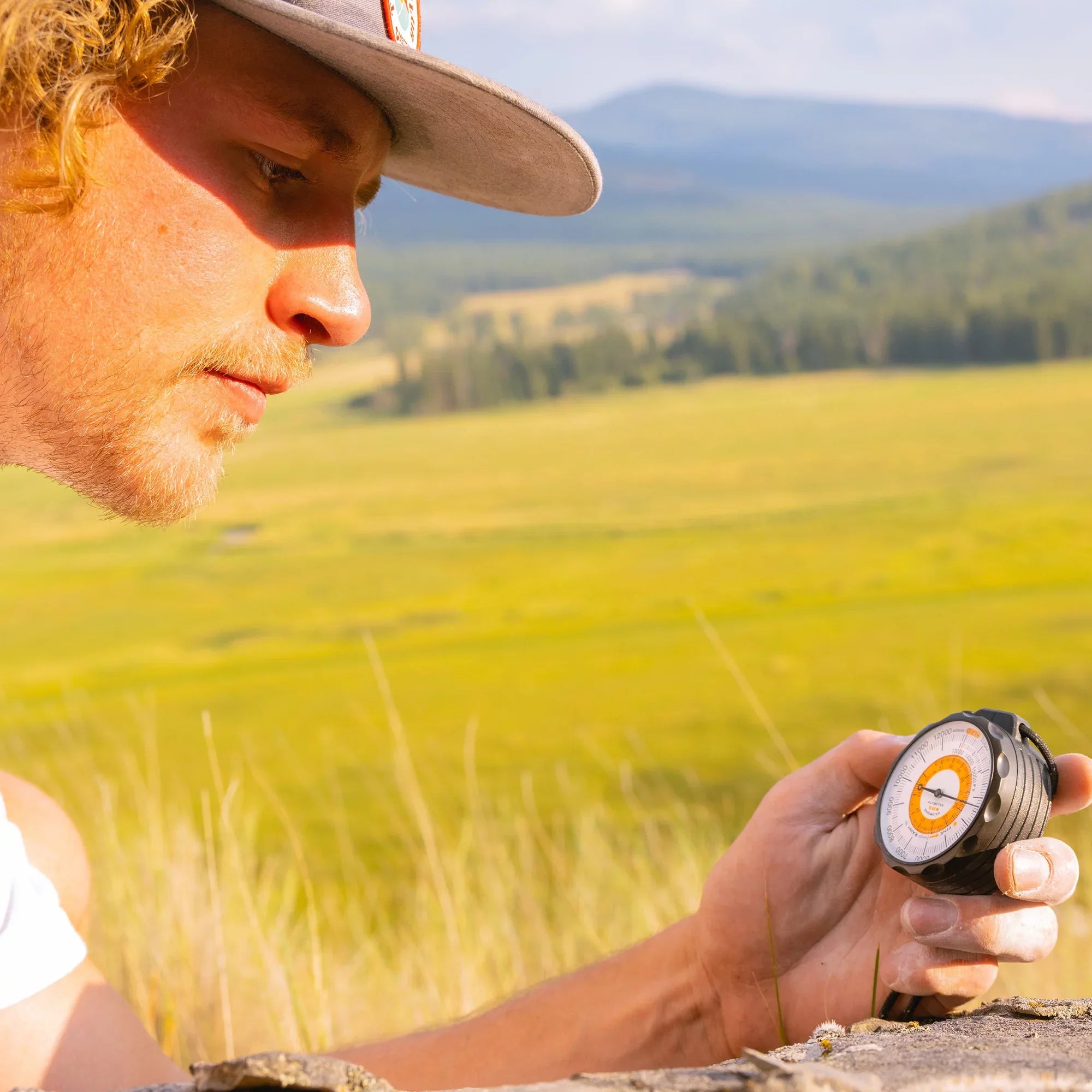 to Altimeter Company and Altimeter Lanyard Feet | Aluminum | Barometer Battery-Free Rugged with Altitude Reads Case and 0 - Reflective climate-Trend from Ascent Indicator Sun 15,000